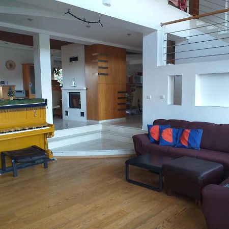 Villa Kysucka Senec Exteriör bild