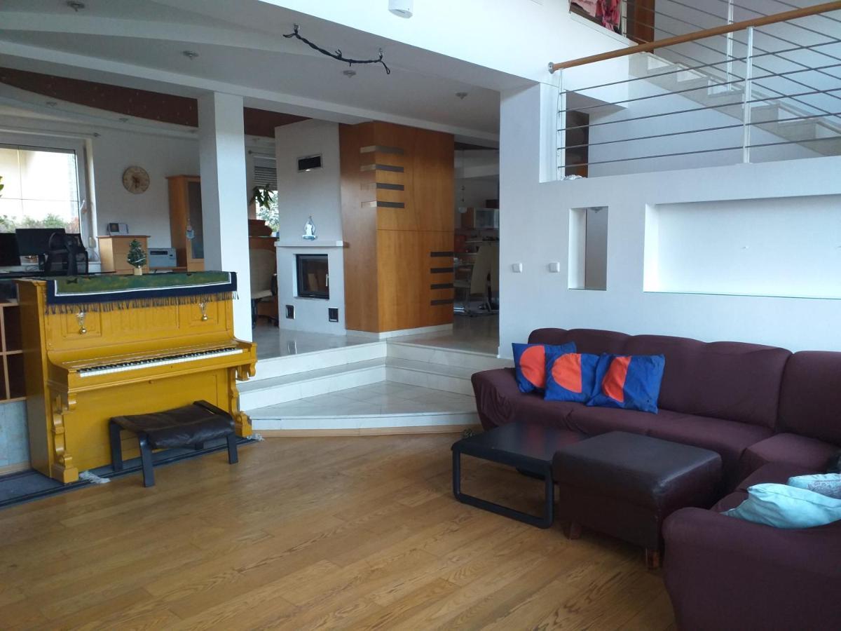 Villa Kysucka Senec Exteriör bild
