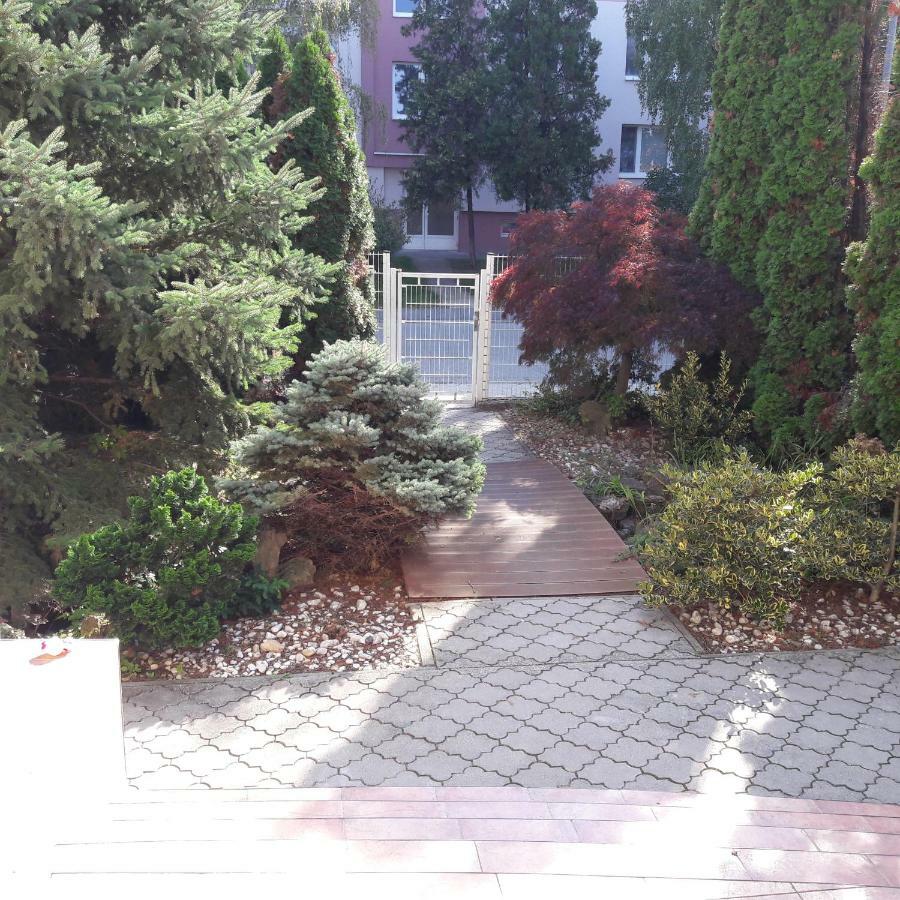 Villa Kysucka Senec Exteriör bild