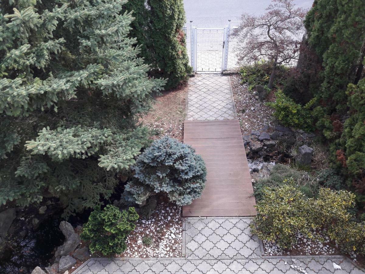 Villa Kysucka Senec Exteriör bild